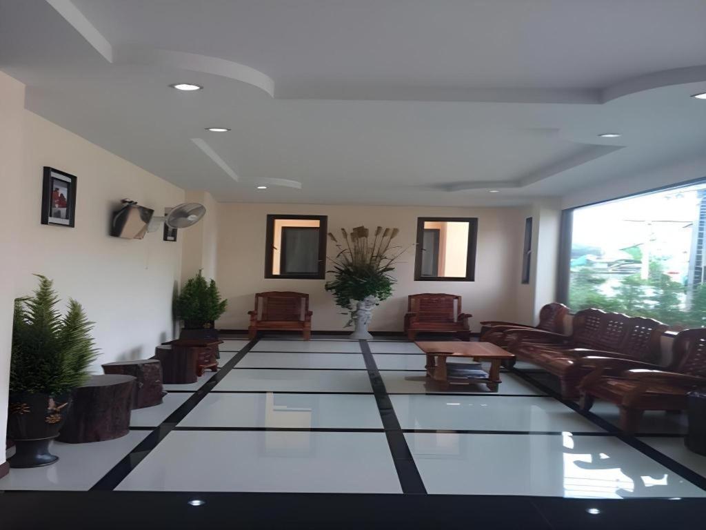 V.R.Mansion Hotel Phatthalung Exterior photo